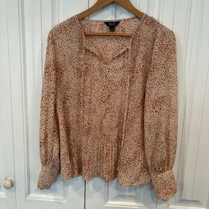 Simply Vera Vera Wang White And Orange Pleated Blouse Size‎ Medium